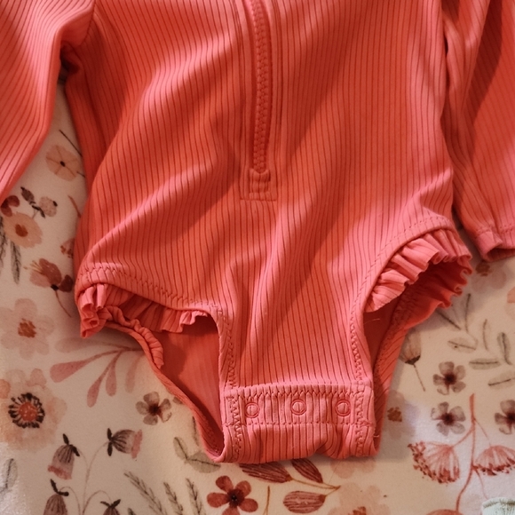 Old Navy Coral Ribbed Swimsuit - Picture 3 of 6
